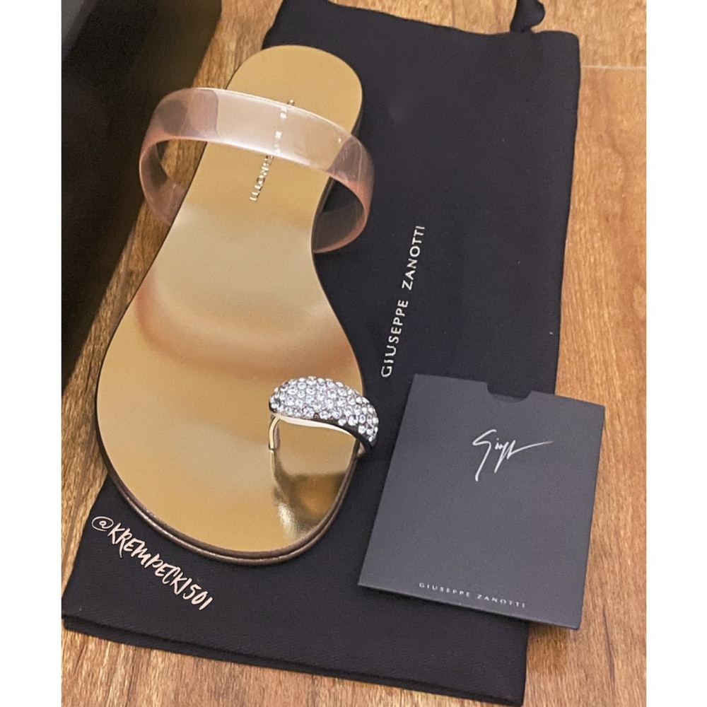 giuseppe zanotti NIB rosegold crystal toering flat